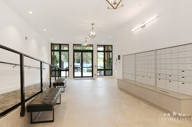 Photo du bâtiment - Brand New Top Floor 1 Bedroom Condo for Rent at City Corners in Surrey