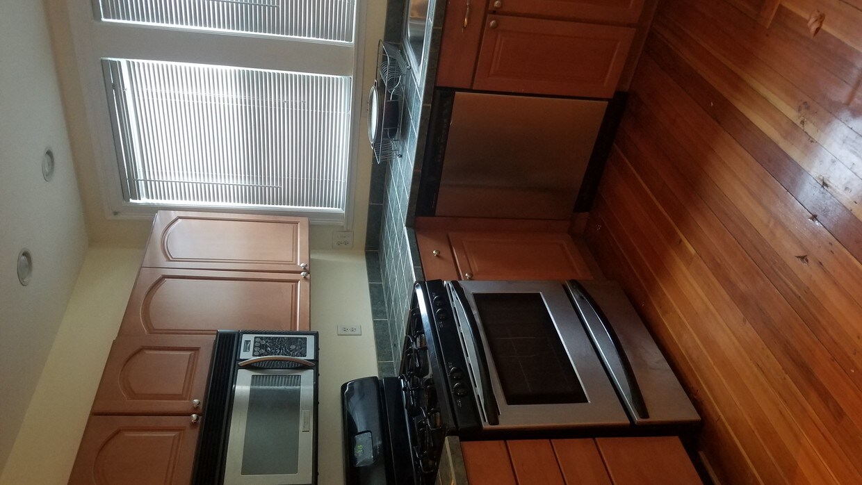 Foto principal - 715 Adams St