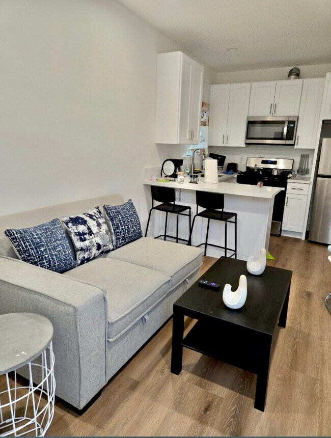 Foto del edificio - 1345 E 56th St