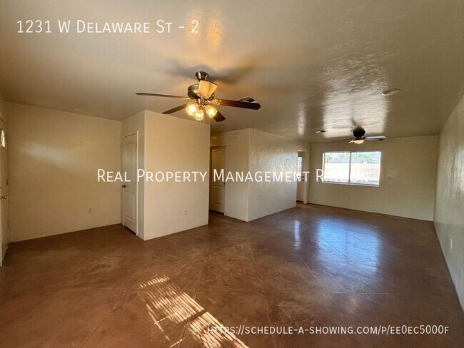 Foto del edificio - 1231 W Delaware St