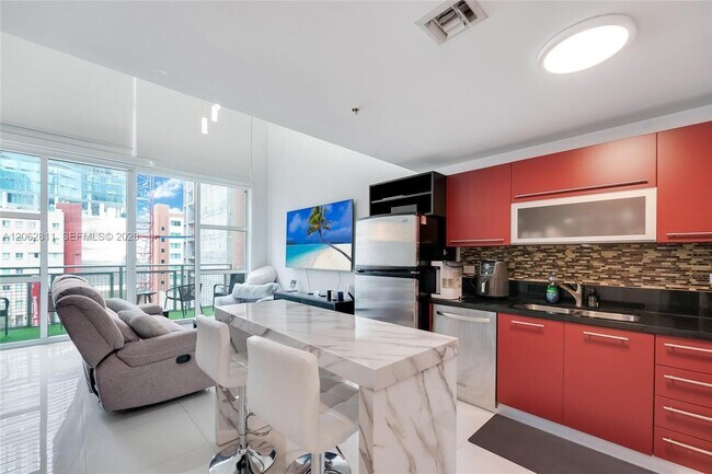 Foto del edificio - 244 Biscayne Blvd