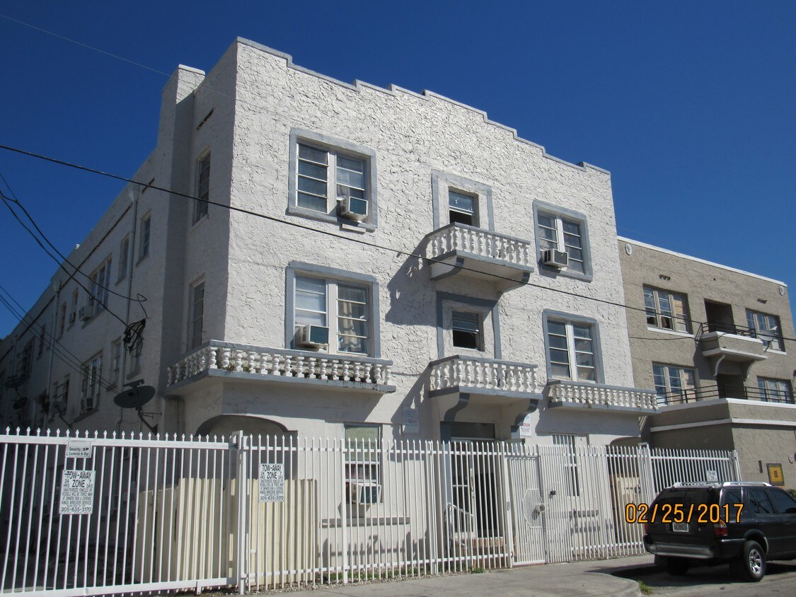 Primary Photo - 967 SW 5th St