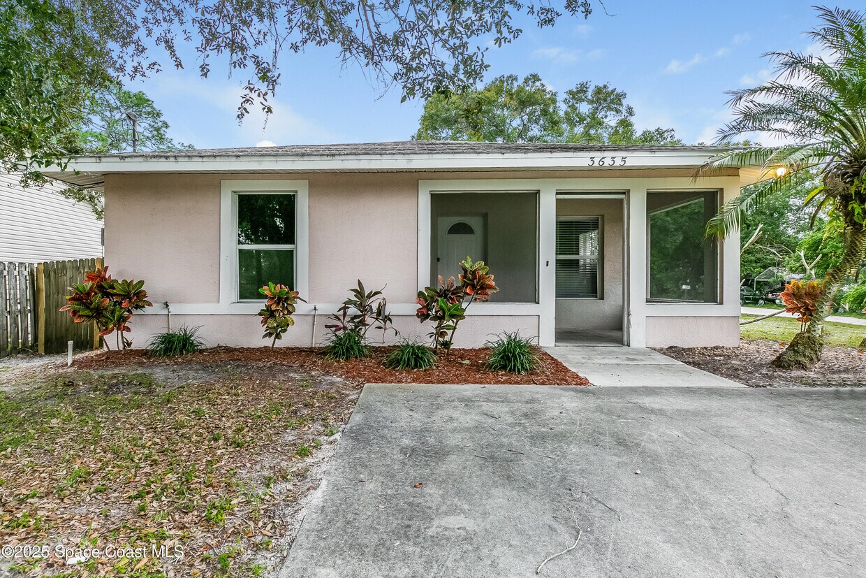 Foto principal - 3635 Miami Ave