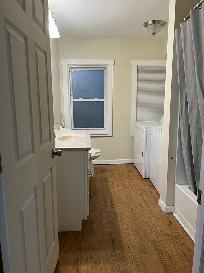 Building Photo - 3 Cottage St