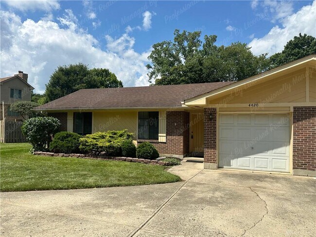 Foto del edificio - 4418-4420 Edelweiss Dr