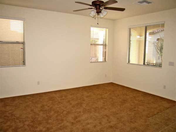 Building Photo - RATE REDUCED!!! GREAT 3BED, 2.5 BATH HOME ...