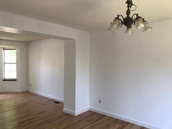 Foto del edificio - 4 Bedroom Home in Thornton