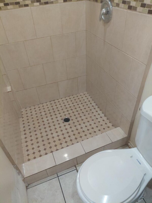 Foto del edificio - 7425 Gloria Ave