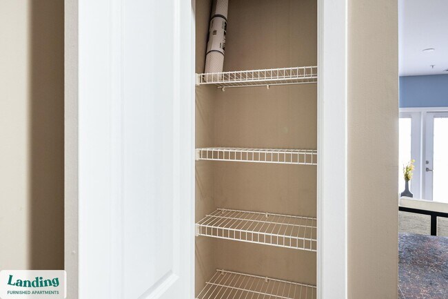 Foto del edificio - 6115 Tidewater Dr