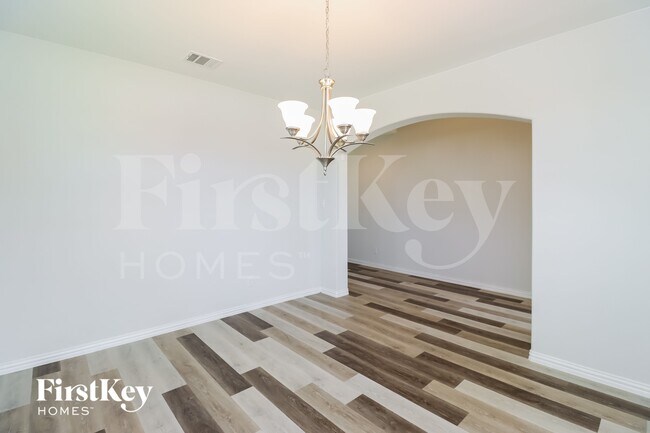 Building Photo - 548 Pheasant Hill Ln