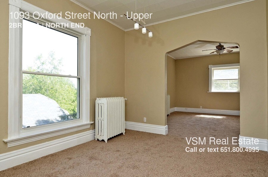 Primary Photo - 1093 Oxford St N