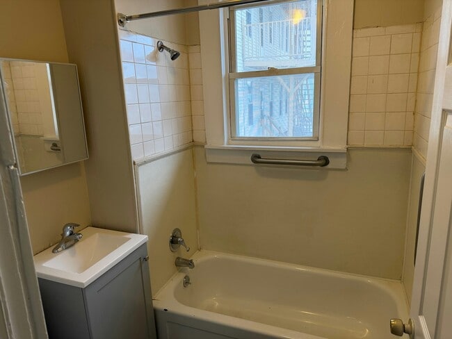 Foto del edificio - 141 Orange St