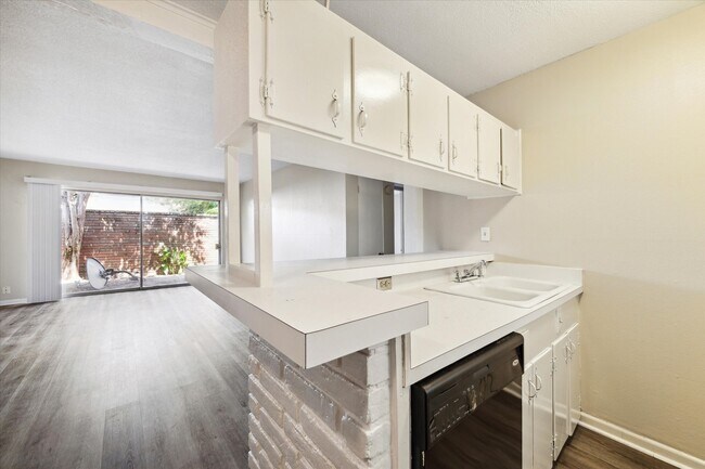 Foto del edificio - 3259 Branard St