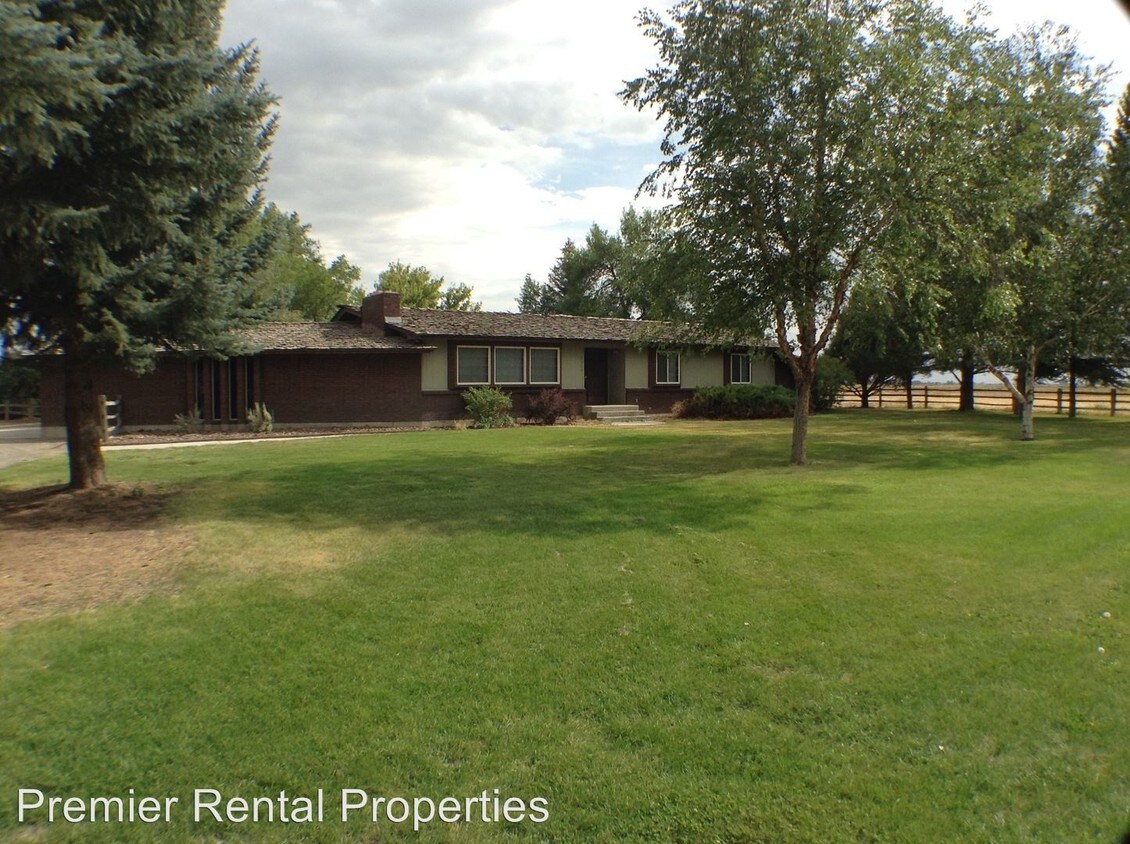 Primary Photo - 2579 W Highway 33