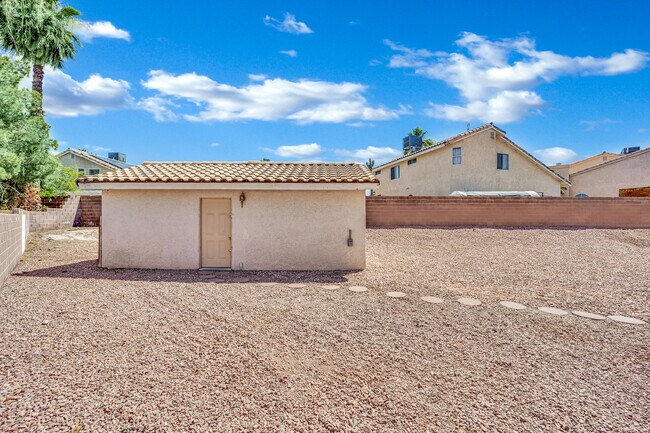 Foto del edificio - 756 Charwood Cir