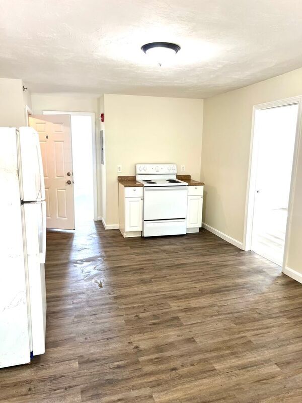 12 Aspen St Unit 2L, Ware, MA 01082 Condo for Rent in Ware, MA