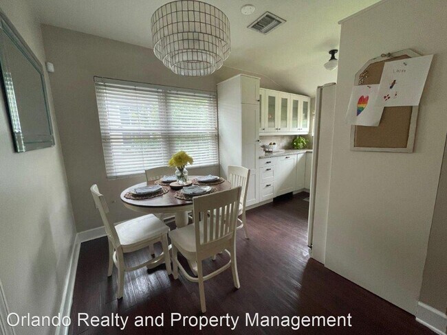 Foto del edificio - 2 br, 1 bath House - 11 E. Hazel Street