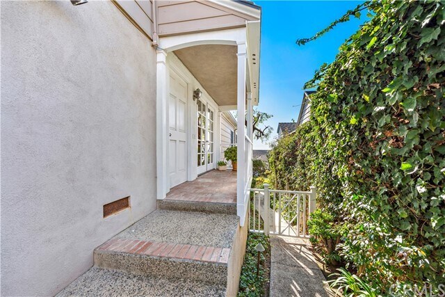Foto del edificio - 1259 Cliff Dr