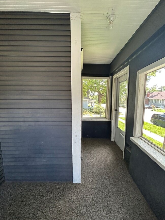 Building Photo - 1417 N 31st St