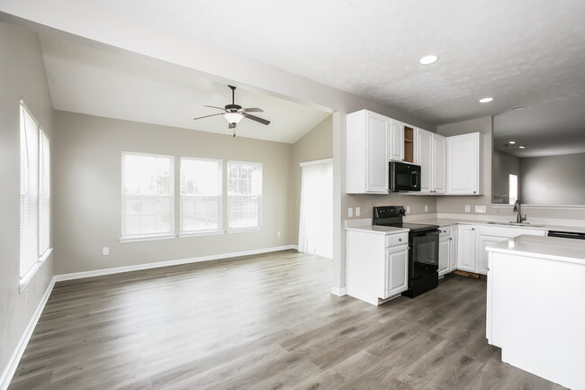 Building Photo - 6555 Eagle Crossing Blvd