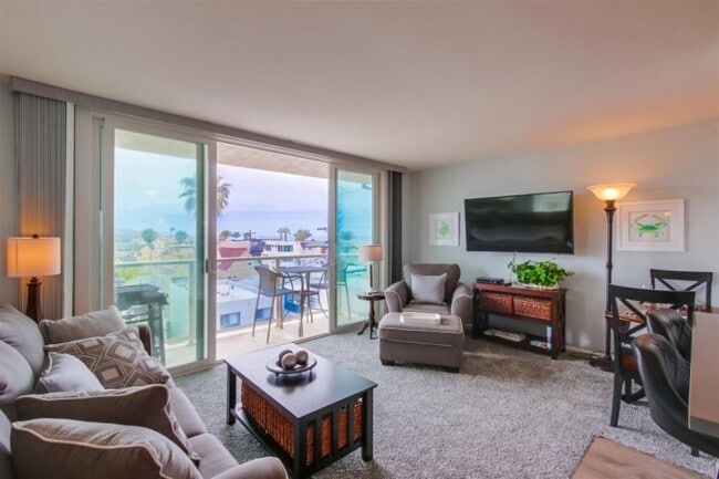 Foto del edificio - 725 Redondo Ct