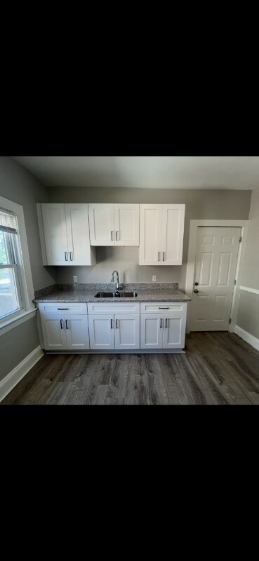 Foto del edificio - 2163 Chesterland Ave