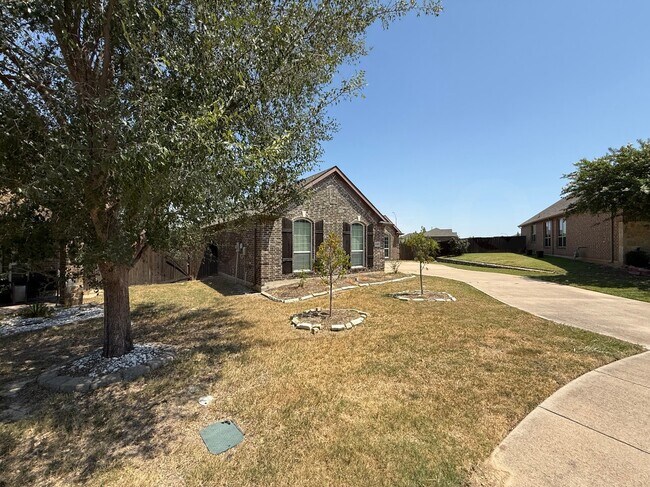 Foto del edificio - 8300 Blue Periwinkle Ln
