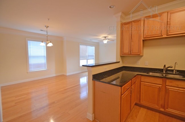 Foto del edificio - 2244 Ashley Crossing 525