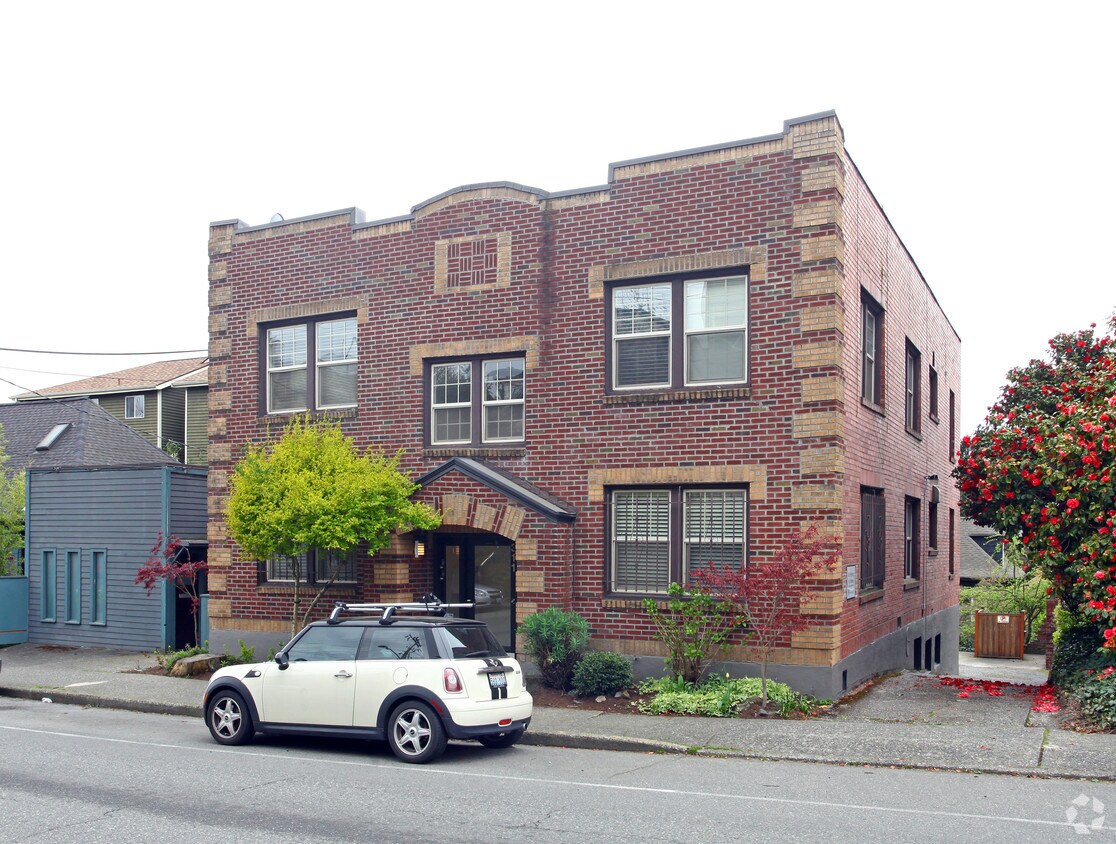 Primary Photo - 311 12th Ave E