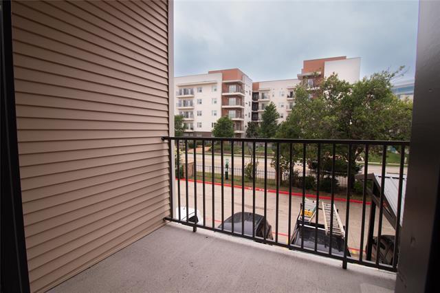 Foto del edificio - 5325 Bent Tree Forest Dr