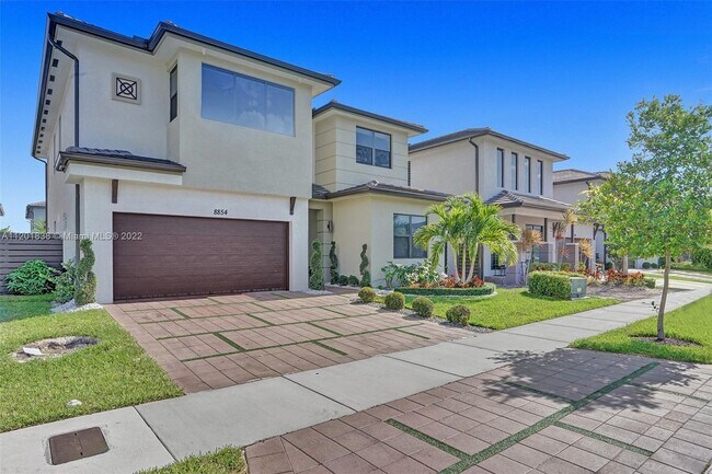 Building Photo - 8854 NW 161st Terrace