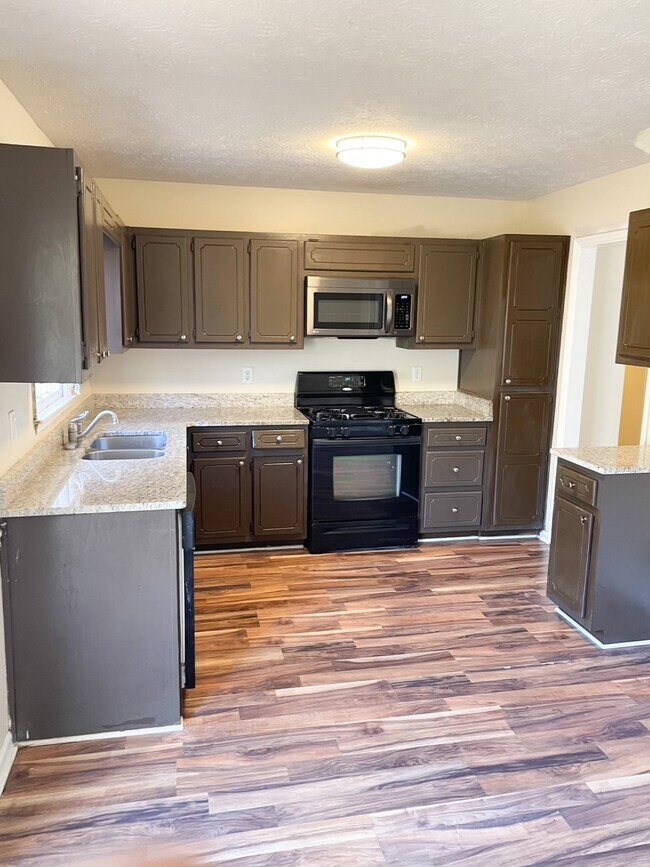 Foto del edificio - 295 Belmont Farms Dr