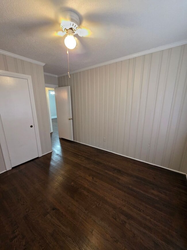 Foto del edificio - 107 Creek Dr