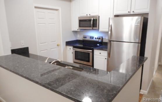 Building Photo - 518 Red Oak Ct
