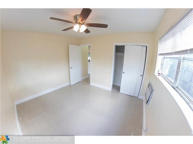 Foto del edificio - 4108 SW 21st St