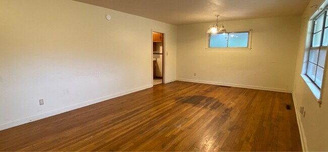 Building Photo - 149 Springfield Cir