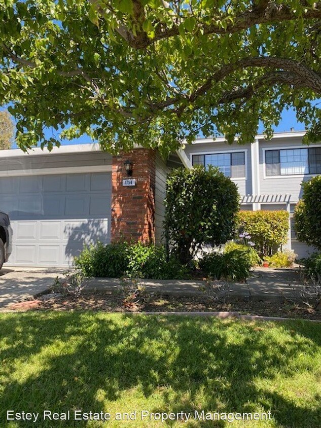 Primary Photo - 3 br, 2.5 bath House - 1754 Stuart Court