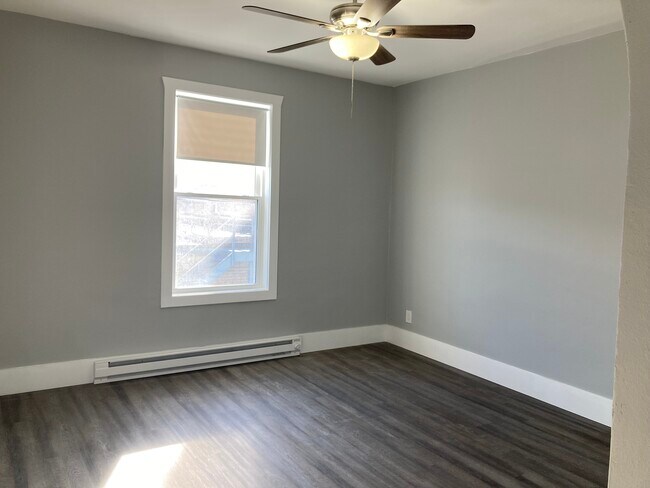 Sala de estar - 231 2nd Ave NE