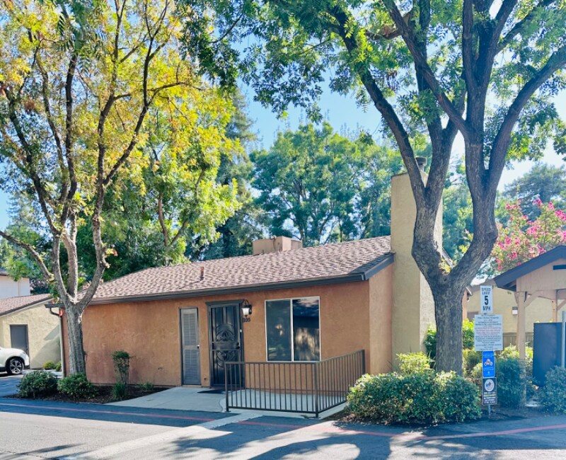 Primary Photo - 5145 E Lane Ave