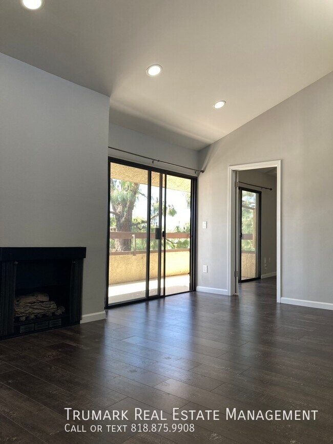 Building Photo - This breathtaking serene one-of-a-kind con...