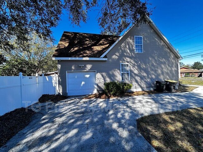 Building Photo - 7952 118th St