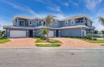 Building Photo - 164 Mediterranean Way