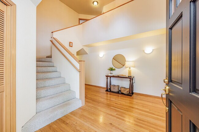 Building Photo - 24124 Firdale Ave