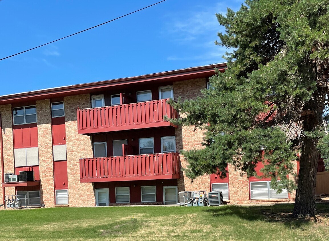 2611 27th St, Great Bend, KS 67530 Townhome Rentals in Great Bend KS