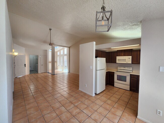 Foto del edificio - 4609 Fairfax Dr NW