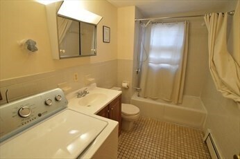 Foto del edificio - 21 McClure St