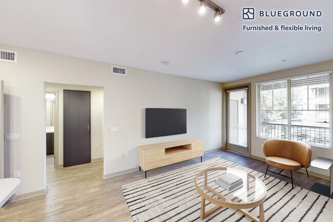 Foto del edificio - 121 E. Route 66-SI FL3-ID11775A