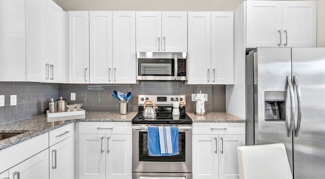 Peaceful 1 Bed Retreat — $1,850 + Up to $1... - Peaceful 1 Bed Retreat — $1,850 + Up to $1... Apartment