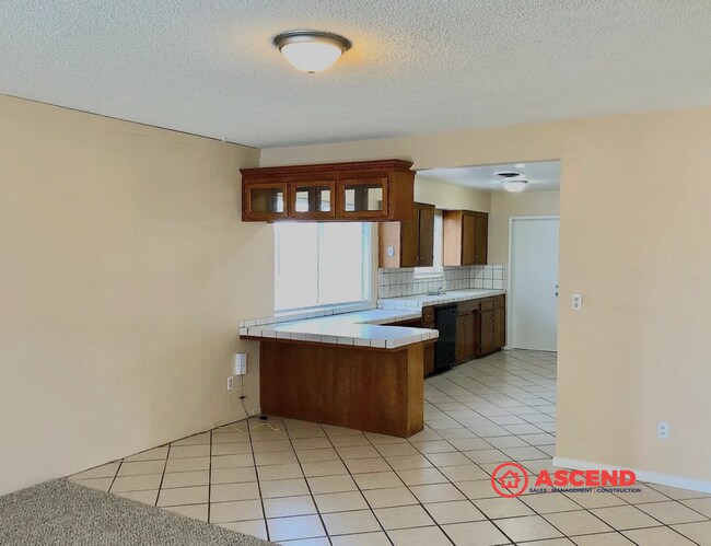 Foto del edificio - Lovely Home in Northeast Bakersfield!