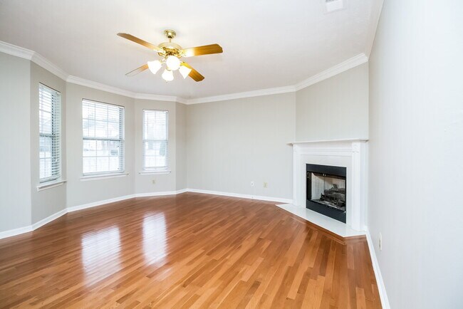 Foto del edificio - 300 Stafford Ct